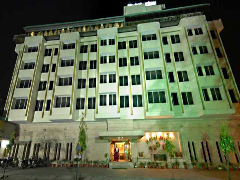 Hotel Jaies Dźajpur Zewnętrze zdjęcie